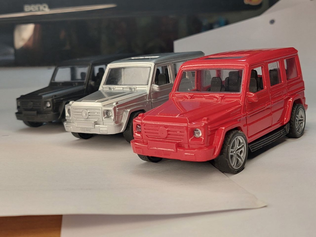 Игрушка машина джип открываются двери Игрушка машина джип открываются двери