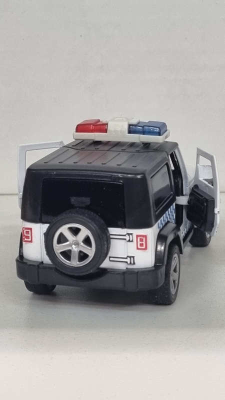 Модель машины джип для детей Модель машины джип для детей