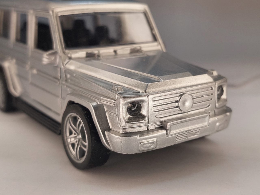 Игрушка машина джип открываются двери Игрушка машина джип открываются двери