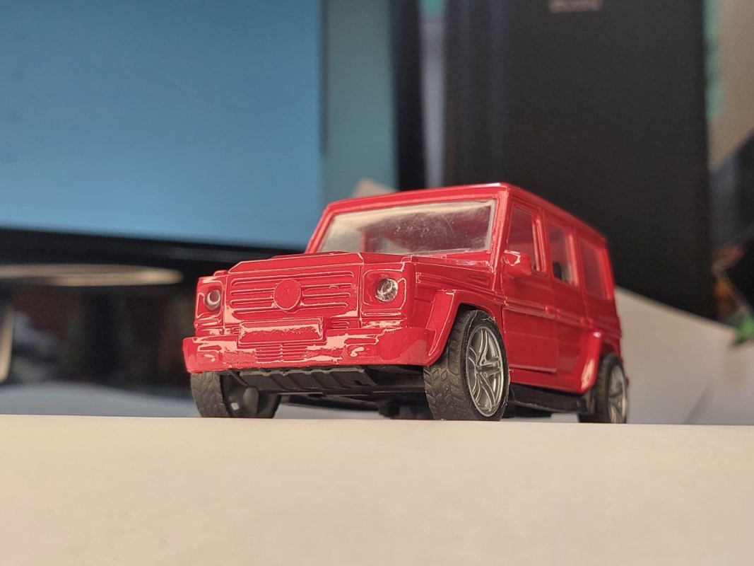 Игрушка машина джип открываются двери Игрушка машина джип открываются двери