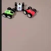 Инерционная машинка-перевертыш цвет в асс.