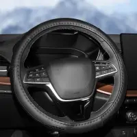 Оплетка на руль, искусственная кожа с тиснением, черная, 42 см / XL