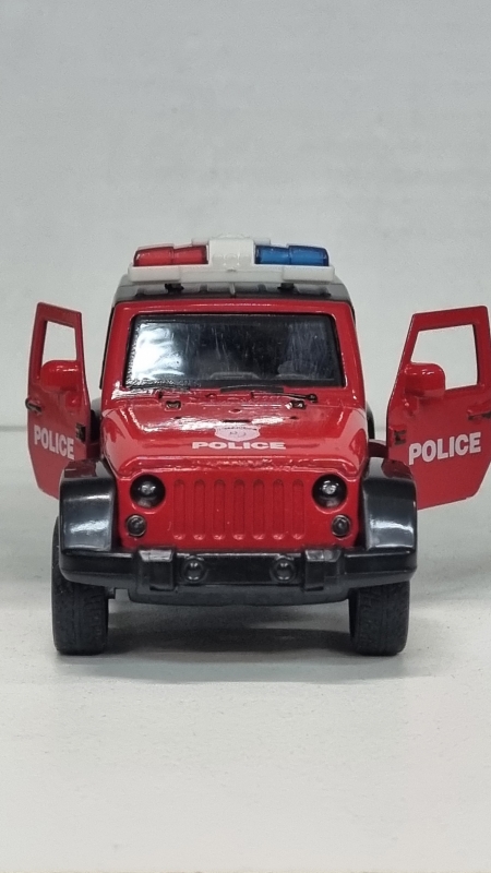 Модель машины джип для детей Модель машины джип для детей