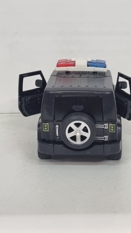 Модель машины джип для детей Модель машины джип для детей