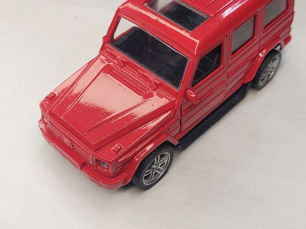 Игрушка машина джип открываются двери Игрушка машина джип открываются двери