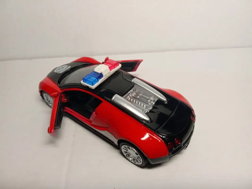 Полицейский спорткар