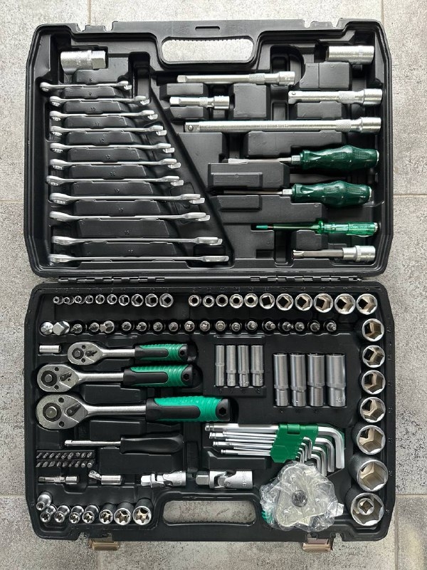 Набор инструментов 121в1