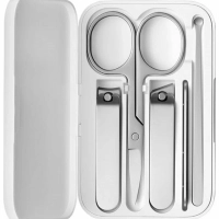 Маникюрный набор 5 в 1 Xiaomi Nail для маникюра, педикюра, инструменты из нержавеющей стали с дизайном и ударопрочным кейсом белый Маникюрный набор 5 в 1 Xiaomi Nail для маникюра, педикюра, инструменты из нержавеющей стали с дизайном и ударопрочным кейсом белый