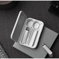 Маникюрный набор 5 в 1 Xiaomi Nail для маникюра, педикюра, инструменты из нержавеющей стали с дизайном и ударопрочным кейсом белый Маникюрный набор 5 в 1 Xiaomi Nail для маникюра, педикюра, инструменты из нержавеющей стали с дизайном и ударопрочным кейсом белый