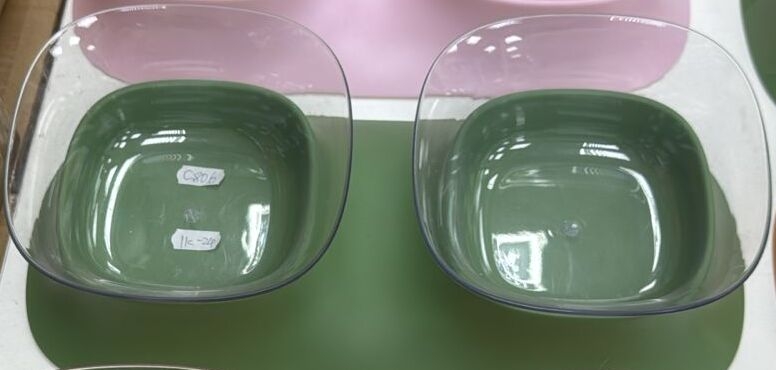 Миска двойная на подставке зеленая