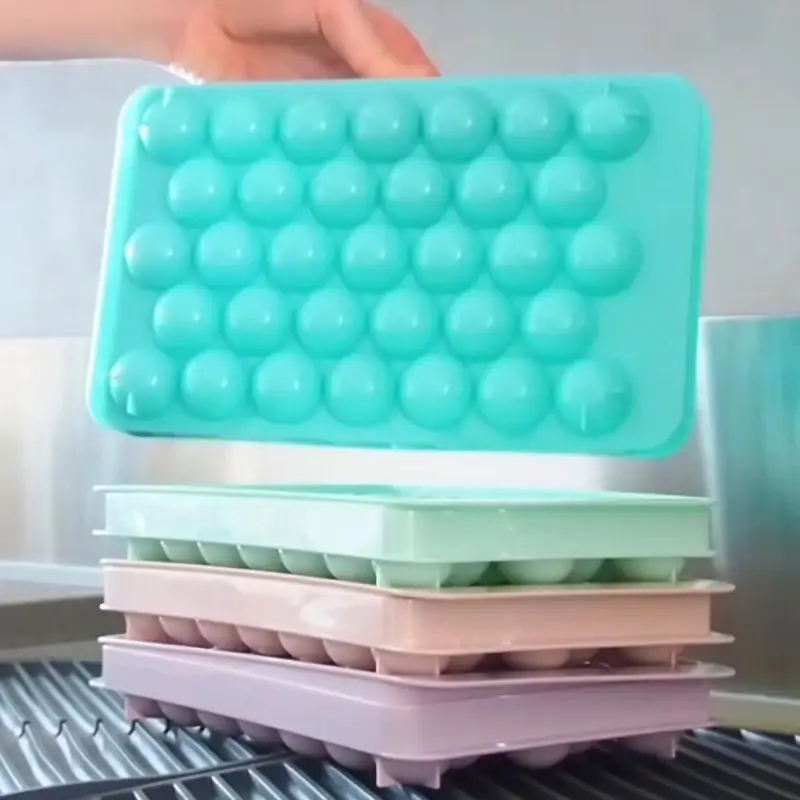 Форма для льда Шарики 33 ячейки (ассортимент)