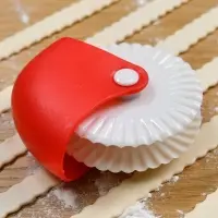 Нож для теста для нарезки фигурных полосок