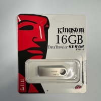 USB Флеш-накопитель 16 ГБ серебристый