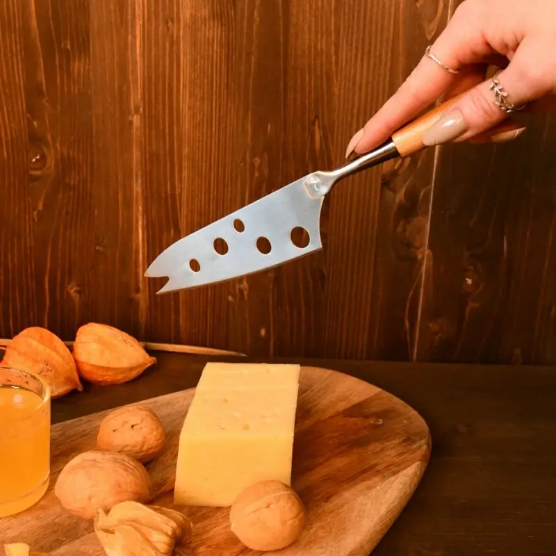 Нож для мягких сыров Сырная фантазия