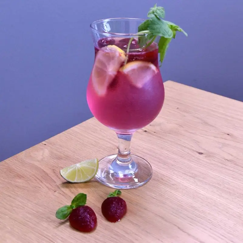 Форма для льда Клубничка