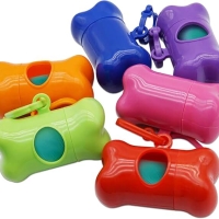 Контейнер-косточка с мешками для уборки (цвет в ассортименте)