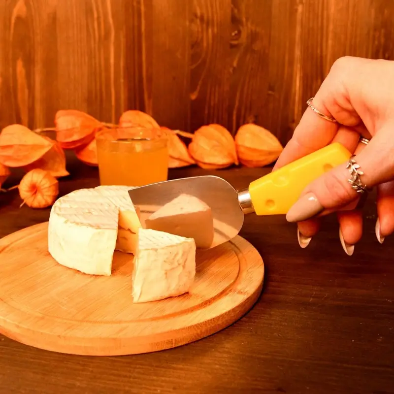 Нож лопатка для мягких сыров Сырный ломтик
