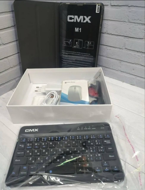 Планшет с клавиатурой CMX M1