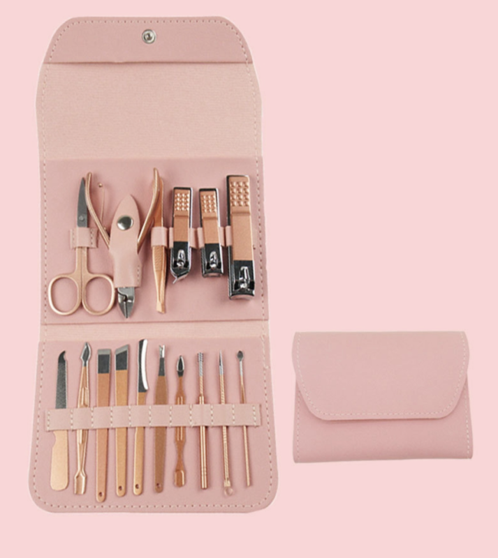 Маникюрный набор (цвет в ассортименте) Маникюрный набор (цвет в ассортименте)