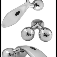 Роликовый массажёр для лица и тела