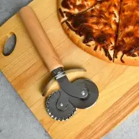 Пиццерезка тесторезка Ретро