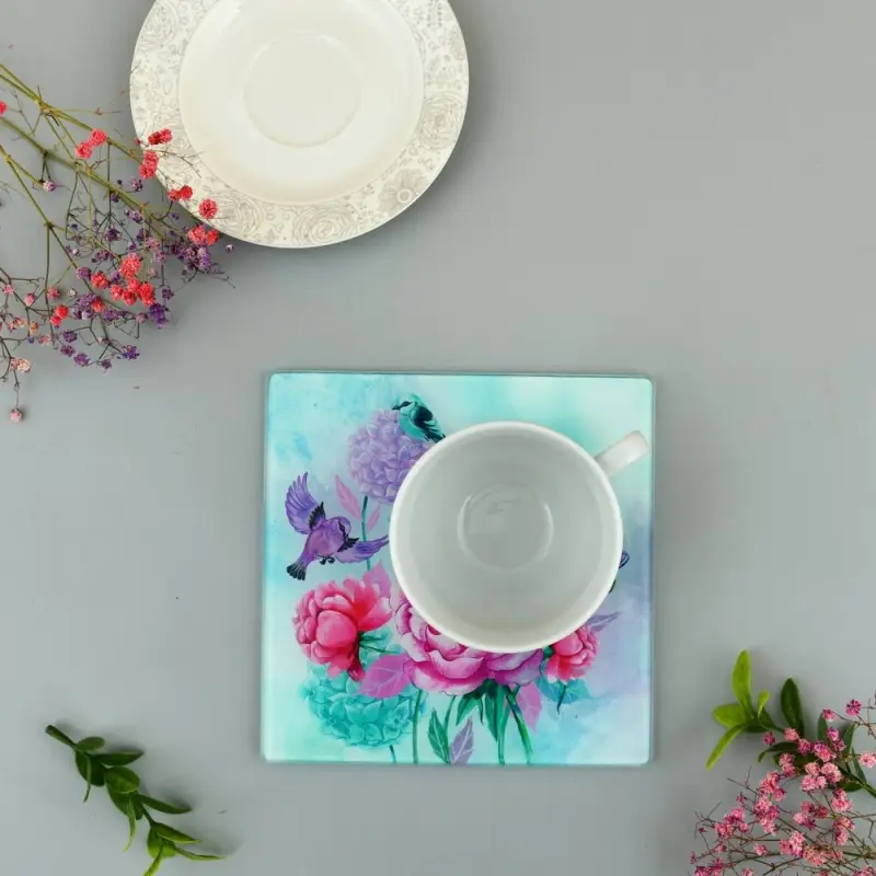 Доска разделочная Пионы и птички 18х18 см