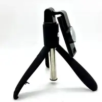 Компактная селфи-палка с триподом К06