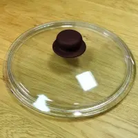 Ручка для крышки с саморезом коричневая диаметр 6 см