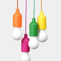 Лампочка-фонарик переносная (цвет в ассортименте)