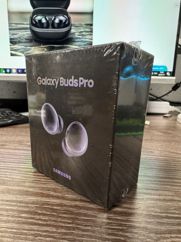 Беспроводные наушники Buds Pro черные