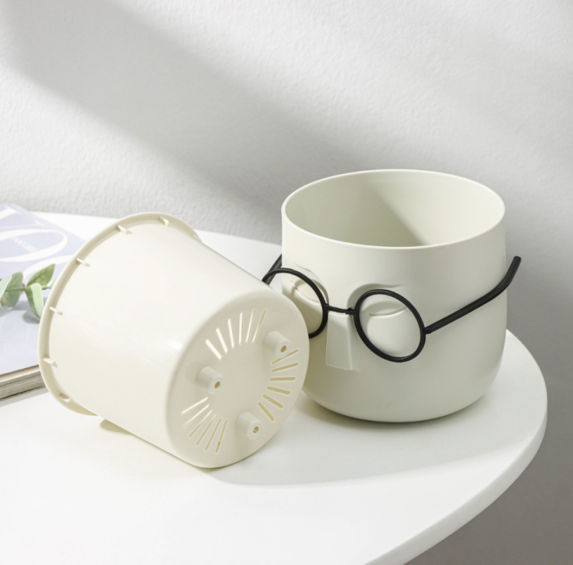 "Кашпо для цветов со вставкой &laquo;Стив&raquo;, 650 мл, d=11,5 см, h=10,5 см, цвет белый ротанг "