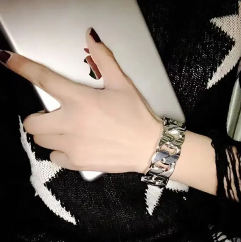 Браслет массивный серебряный