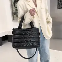 Сумка кросс-боди на плечо болоньевая черная