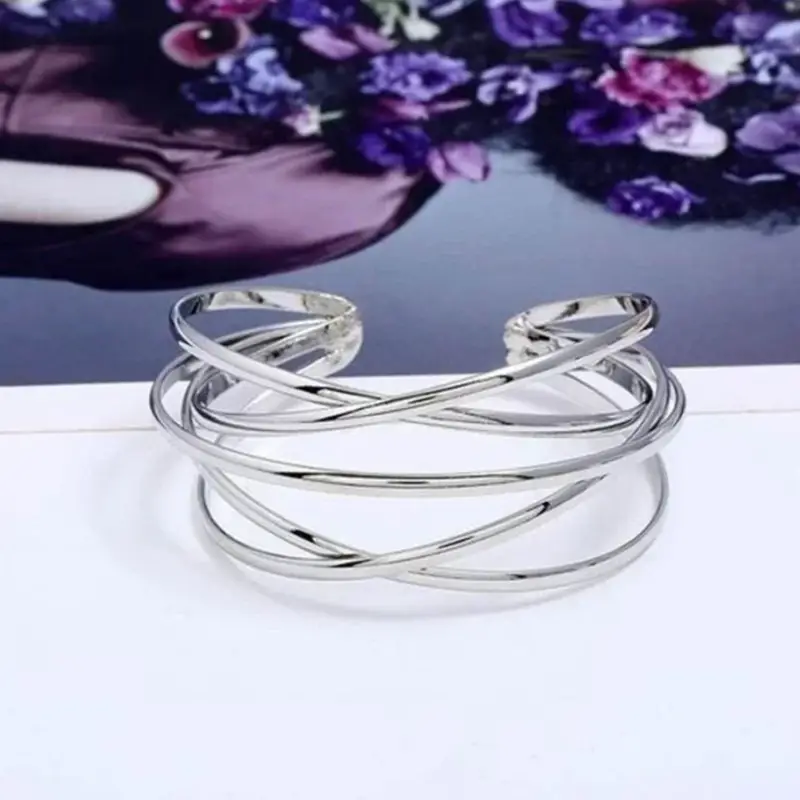 Браслет безразмерный на руку серебристый