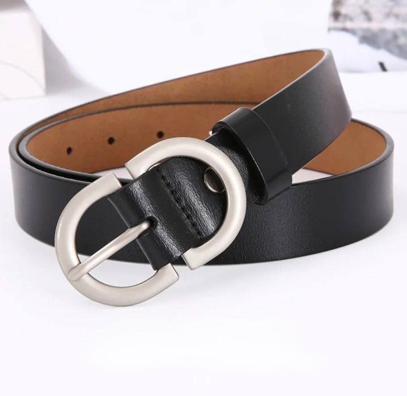 Ремень черный с серебряной пряжкой 105 см Ремень черный с серебряной пряжкой 105 см