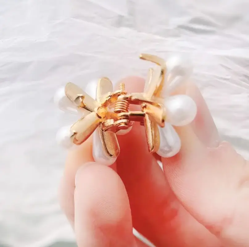 Крабики для волос маленькие с жемчугом 10 шт.