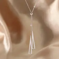 Цепочка женская с двумя подвесками в виде треугольников серебристая