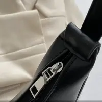 Сумка полумесяц маленькая экокожа черная