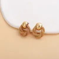 Серьги с сетчатым переплетением колечек золотистые