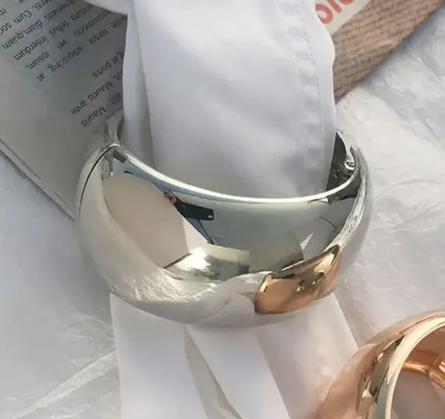 Браслет массивные серебристый