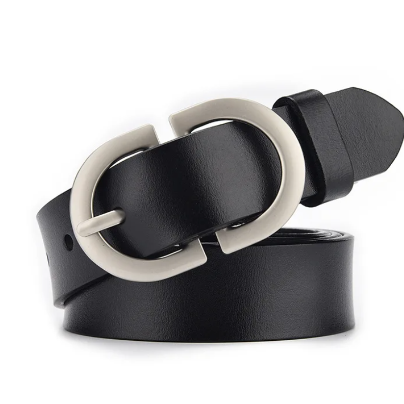 Ремень черный с серебряной пряжкой 105 см Ремень черный с серебряной пряжкой 105 см