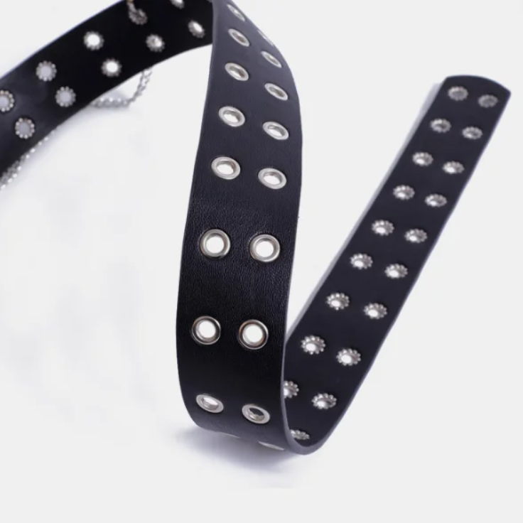 Ремень черный с люверсами 110-115 см Ремень черный с люверсами 110-115 см