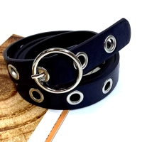 Ремень с круглой пряжкой и люверсами 115 см