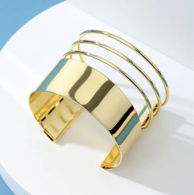 Браслет манжета большой золотистый