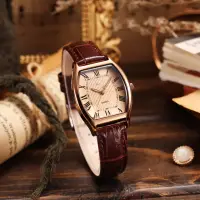 Часы женские наручные коричневый ремешок золотистые