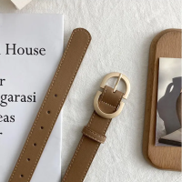 Ремень бежевый с золотой пряжкой 95 см