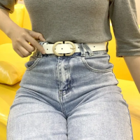 Ремень белый с золотой пряжкой 85 см