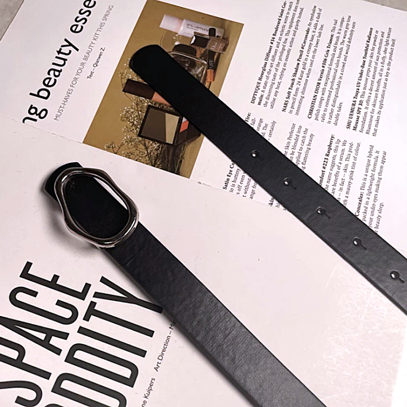 Ремень женский с фигурной пряжкой 103 см Ремень женский с фигурной пряжкой 103 см