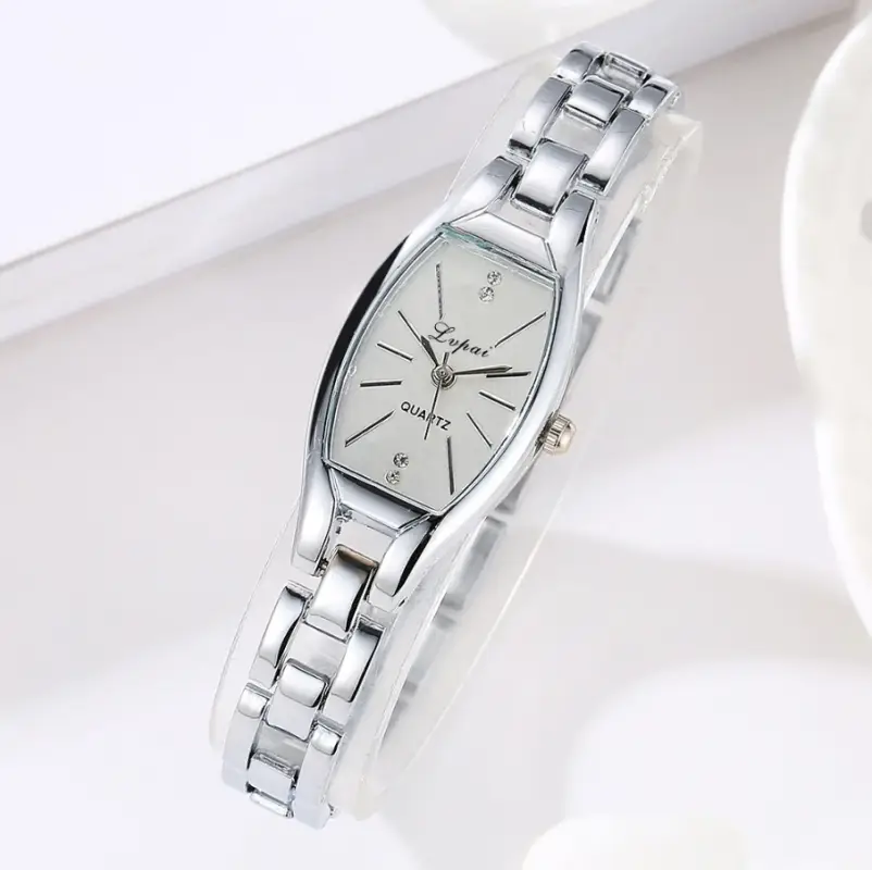 Часы женские наручные кварцевые серебристые