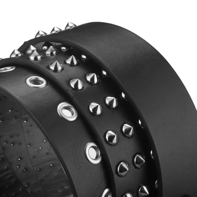 Ремень из экокожи с шипами 115 см Ремень из экокожи с шипами 115 см